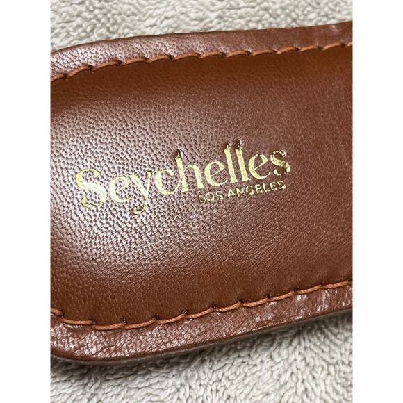 Seychelles Women's Size 7 White/Tan Slip on Fabric Pompom Flat Sandals Comfort - Picture 2 of 11